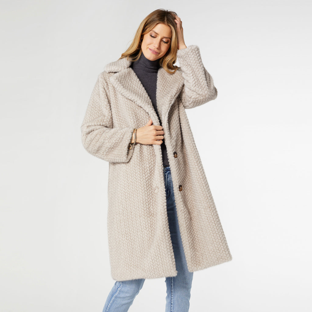 Lenore Textured Faux Fur Coat – tgbBRANDS