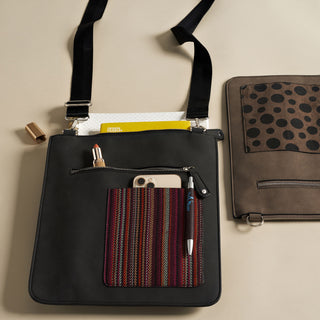 Cov Envelope Crossbody - Black/Stripes