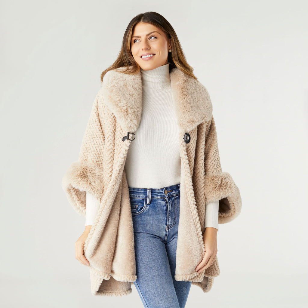Rozlyn Faux Fur Ruana with Clasp – tgbBRANDS
