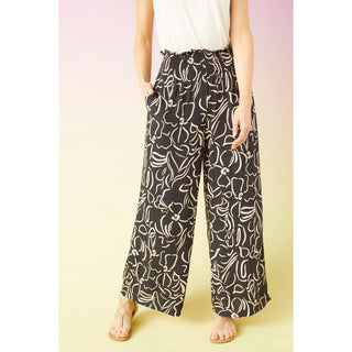 Dinara Flowy Pant with Cinched Waist - Black/Tan