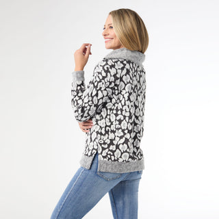 Johanna Printed Top with Side Collar Zipper - White/Black